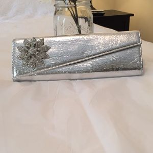 Silver with crystal flower  brooch clutch